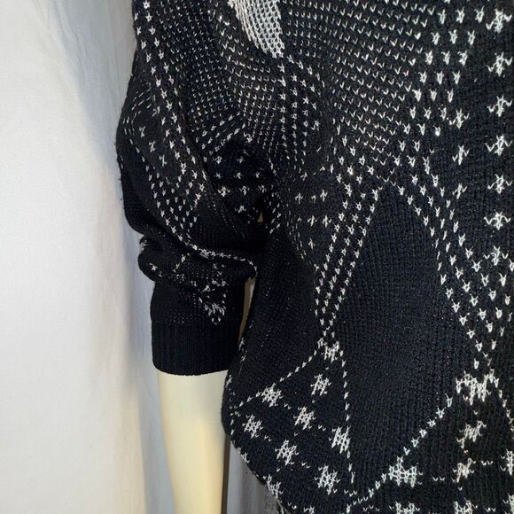 Vintage 1980s–1990s Black & Gray Argyle Knit Sweater - Picture 4 of 8